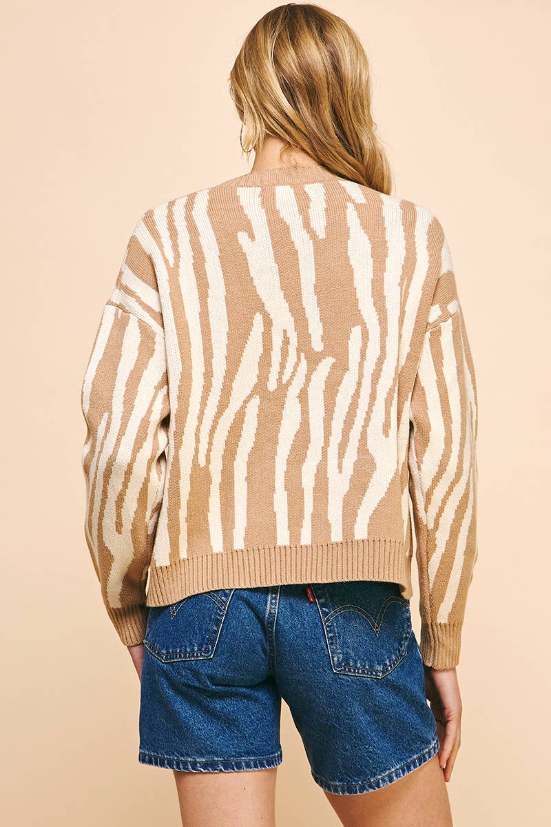 ANIMAL PRINT PULLOVER SWEATER - OATMEAL MULTI