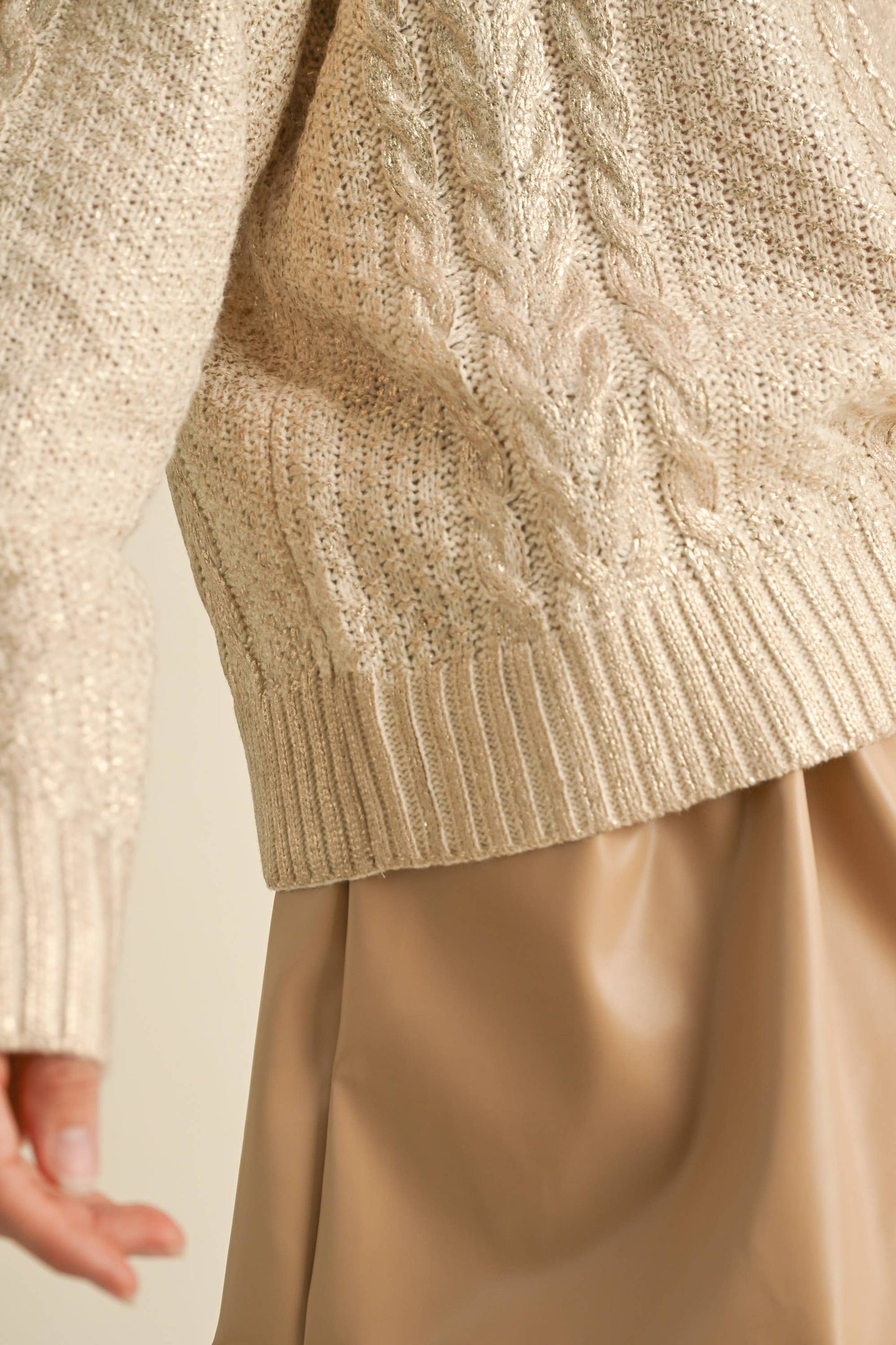 IT4008 METALLIC FOIL CABLE KNIT SWEATER TOP