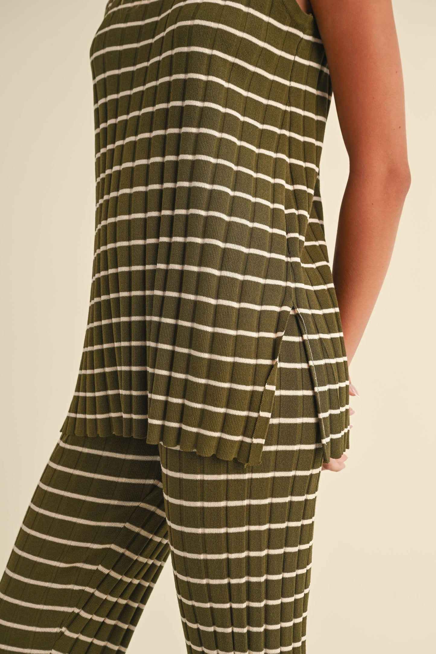 IST5685 SLEEVELESS STRIPED SWEATER KNIT TOP AND PANTS SET