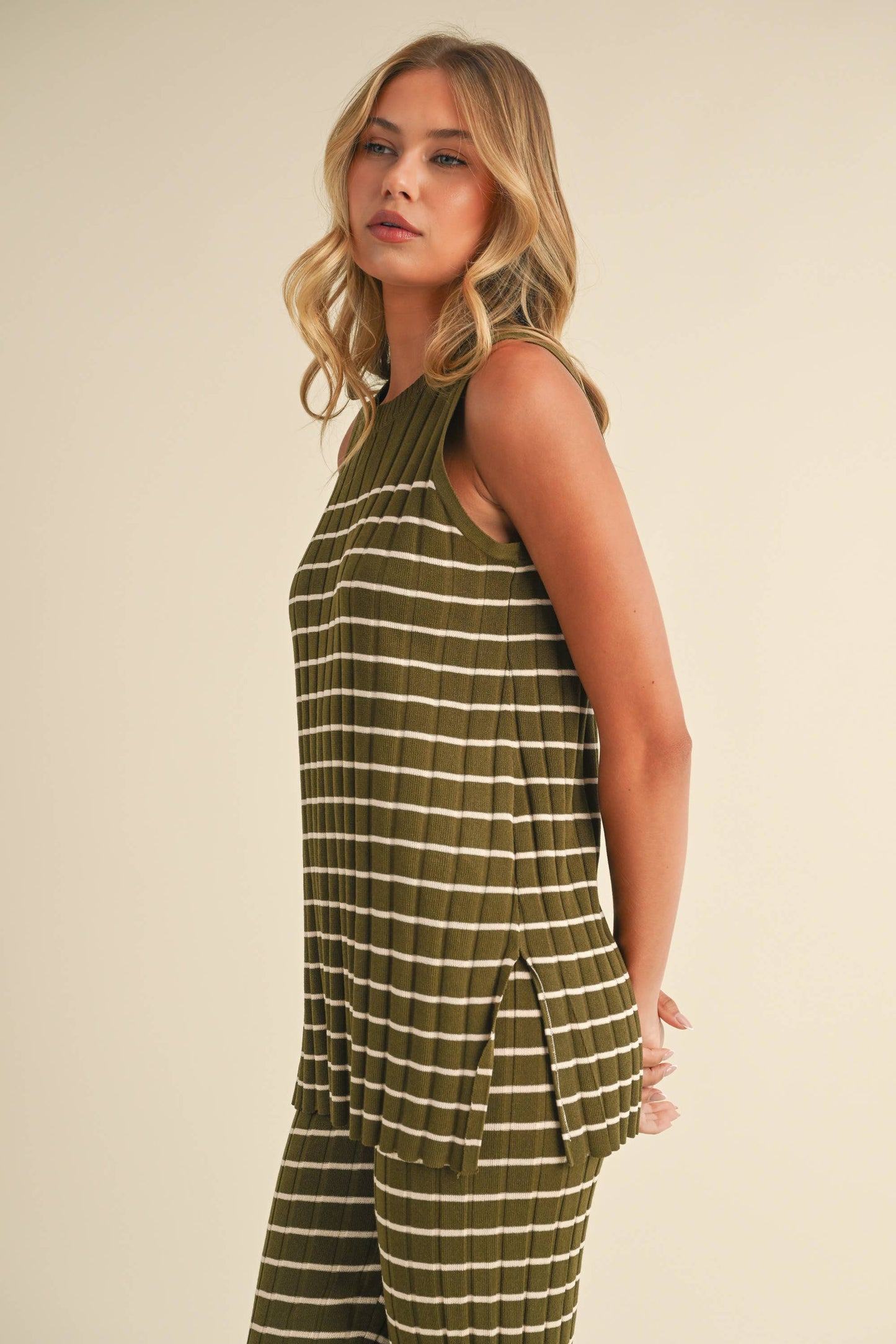 IST5685 SLEEVELESS STRIPED SWEATER KNIT TOP AND PANTS SET